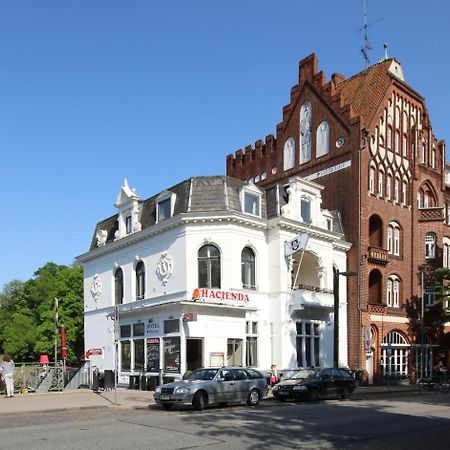 Hotel Excellent Lubeck Bagian luar foto